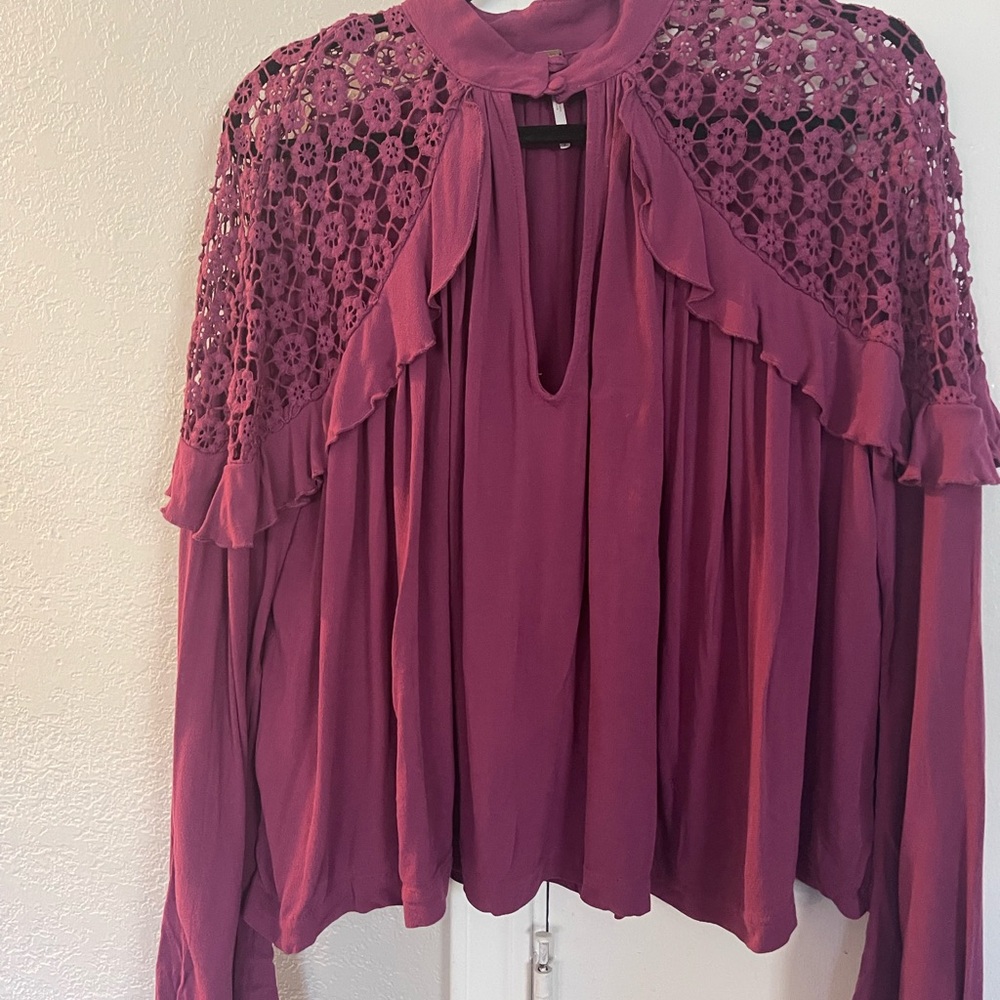Elegant Lace Detail Women's Top in Mauve